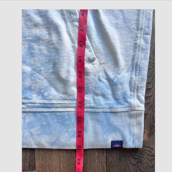 Faherty Tie Dye Fleece Hoodie Size M Women's Blue White 100% Cotton Loungewear - Picture 7 of 7